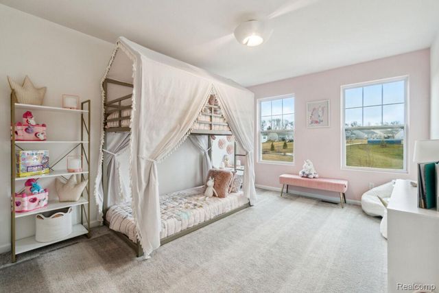 408 Hidden River W, Holly Township, MI 48442