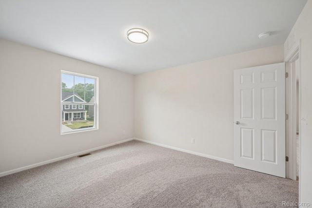 408 Hidden River W, Holly Township, MI 48442