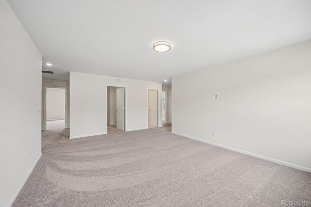 408 Hidden River W, Holly Township, MI 48442