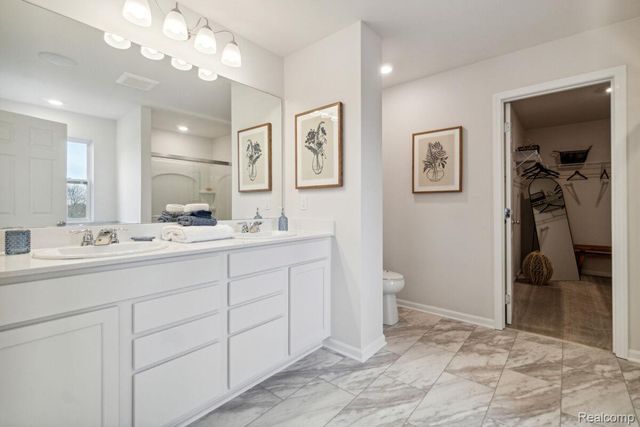 408 Hidden River W, Holly Township, MI 48442
