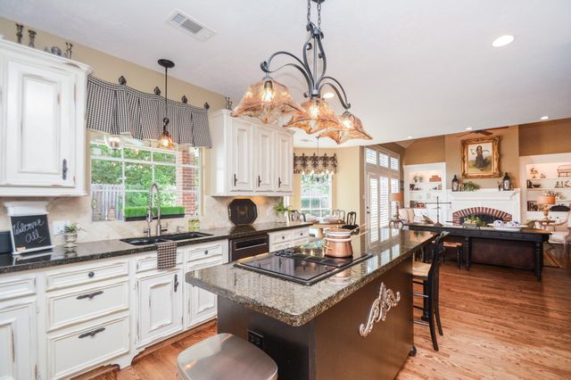 14210 Championship Lane, Houston, TX 77069
