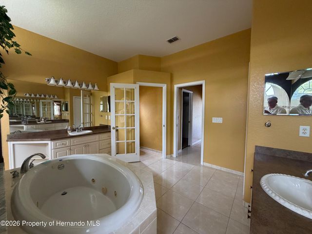 7061 Ovenbird Road, Weeki Wachee, FL 34613