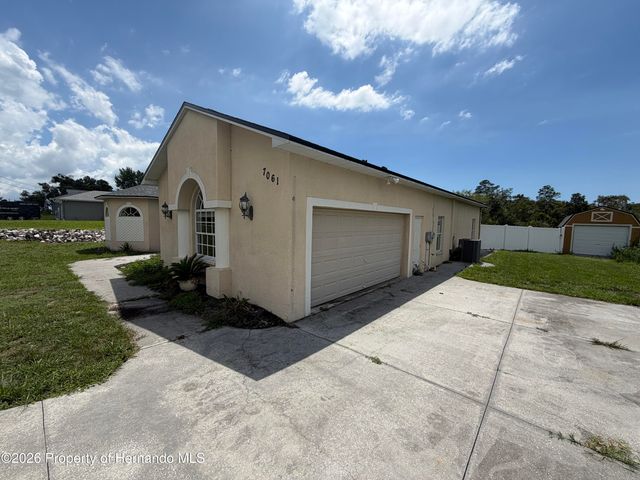 7061 Ovenbird Road, Weeki Wachee, FL 34613