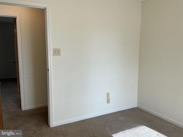 1006 LAKEVIEW PKWY, Locust Grove, VA 22508