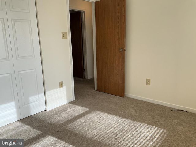 1006 LAKEVIEW PKWY, Locust Grove, VA 22508