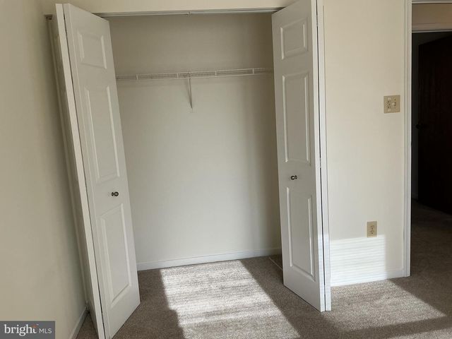 1006 LAKEVIEW PKWY, Locust Grove, VA 22508