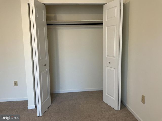 1006 LAKEVIEW PKWY, Locust Grove, VA 22508