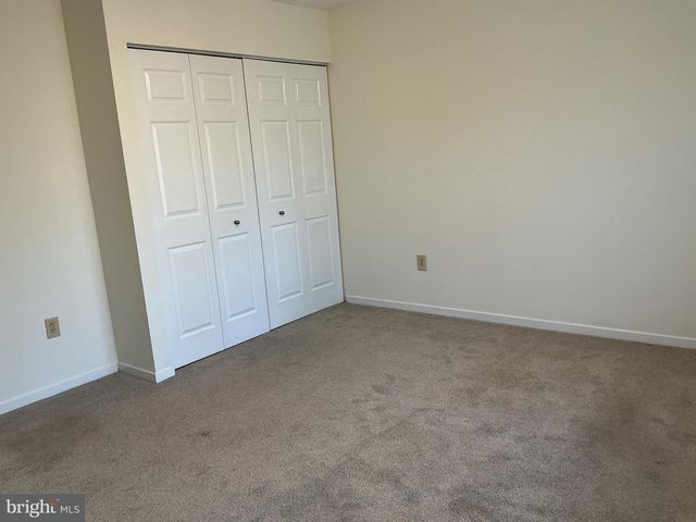 1006 LAKEVIEW PKWY, Locust Grove, VA 22508