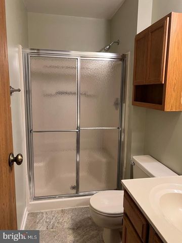 1006 LAKEVIEW PKWY, Locust Grove, VA 22508