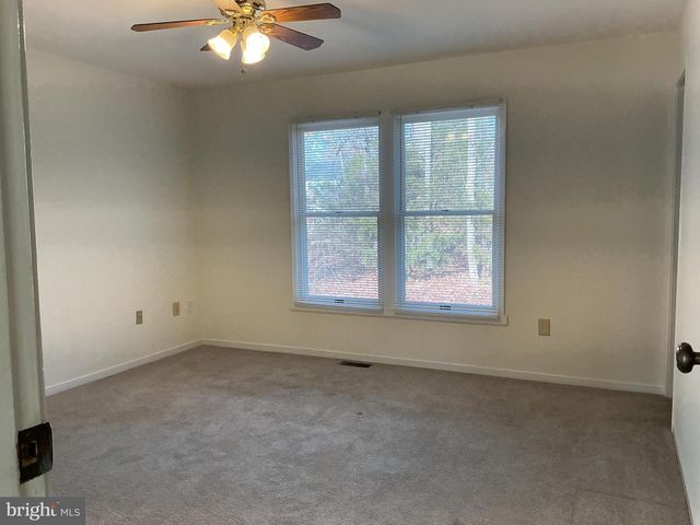 1006 LAKEVIEW PKWY, Locust Grove, VA 22508