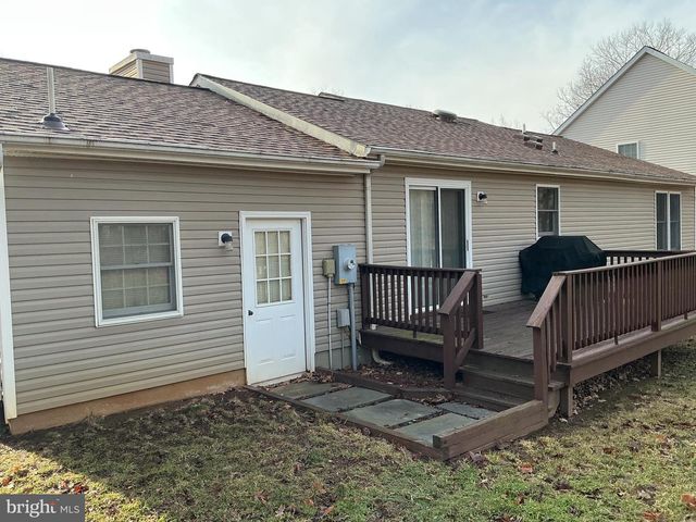 1006 LAKEVIEW PKWY, Locust Grove, VA 22508