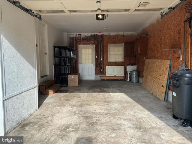1006 LAKEVIEW PKWY, Locust Grove, VA 22508