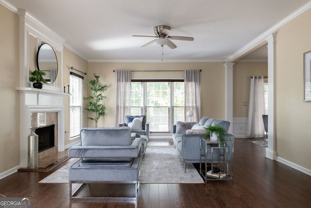 230 Leasingworth Way, Roswell, GA 30075