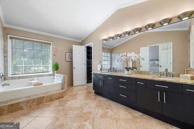 230 Leasingworth Way, Roswell, GA 30075
