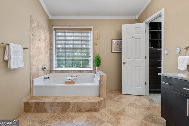 230 Leasingworth Way, Roswell, GA 30075