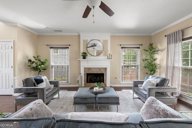 230 Leasingworth Way, Roswell, GA 30075