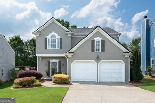 230 Leasingworth Way, Roswell, GA 30075