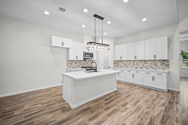 4783 W Fork Boulevard, Conroe, TX 77304