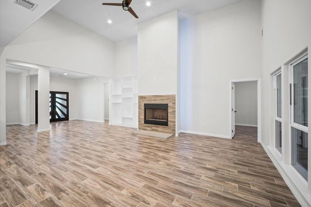 4783 W Fork Boulevard, Conroe, TX 77304
