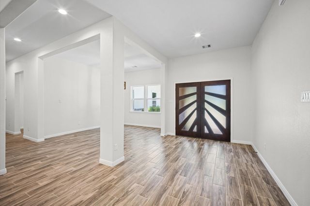 4783 W Fork Boulevard, Conroe, TX 77304