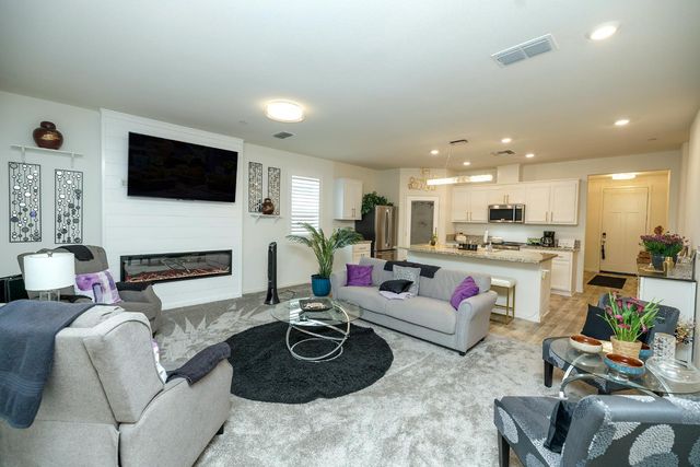 3216 Hankook Dr, Modesto, CA 95355