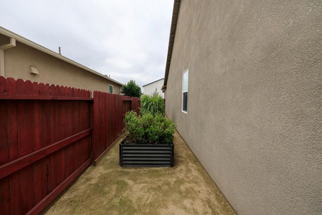 3216 Hankook Dr, Modesto, CA 95355