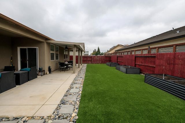 3216 Hankook Dr, Modesto, CA 95355