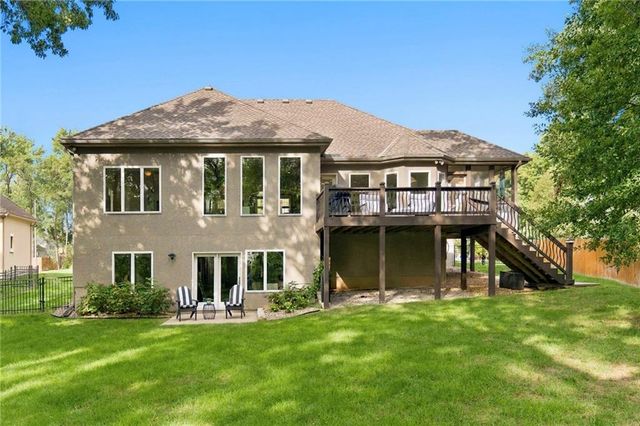 12521 Grand Avenue, Kansas City, MO 64145