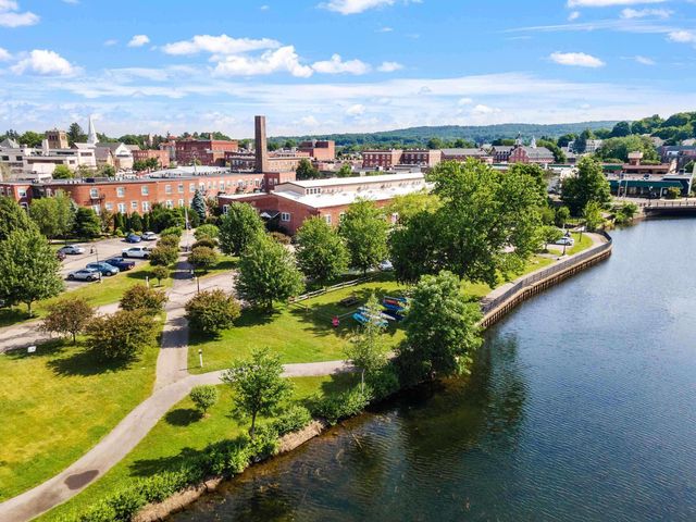 66 Landing Ln Unit 306, Laconia, NH 03246
