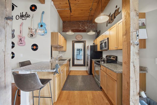66 Landing Ln Unit 306, Laconia, NH 03246