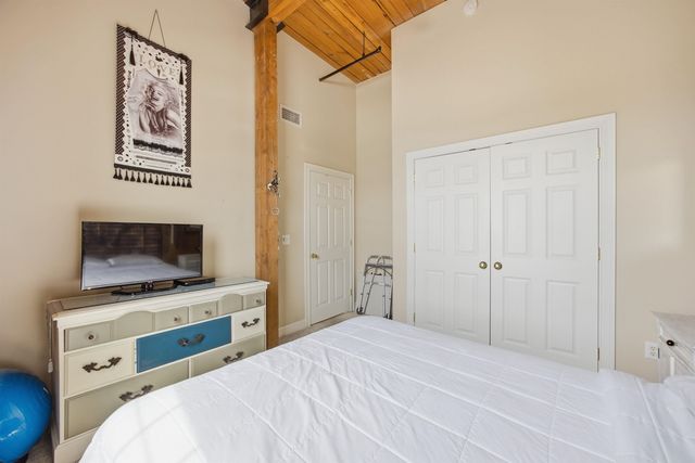 66 Landing Ln Unit 306, Laconia, NH 03246