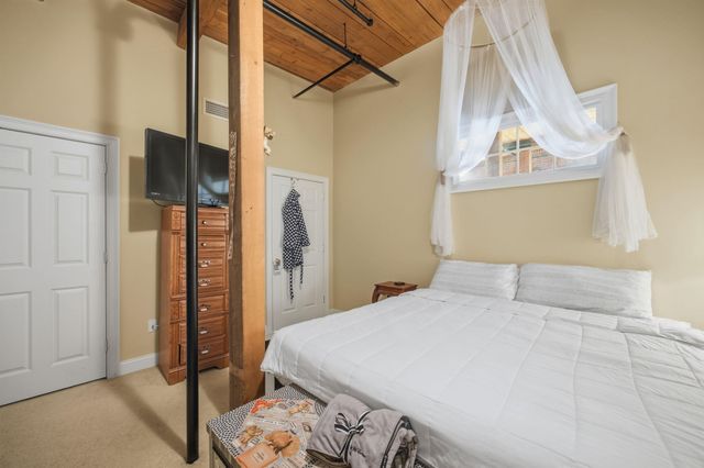 66 Landing Ln Unit 306, Laconia, NH 03246