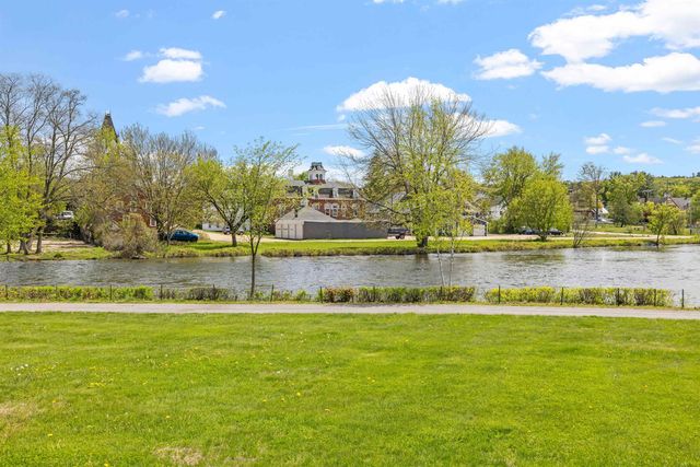 66 Landing Ln Unit 306, Laconia, NH 03246