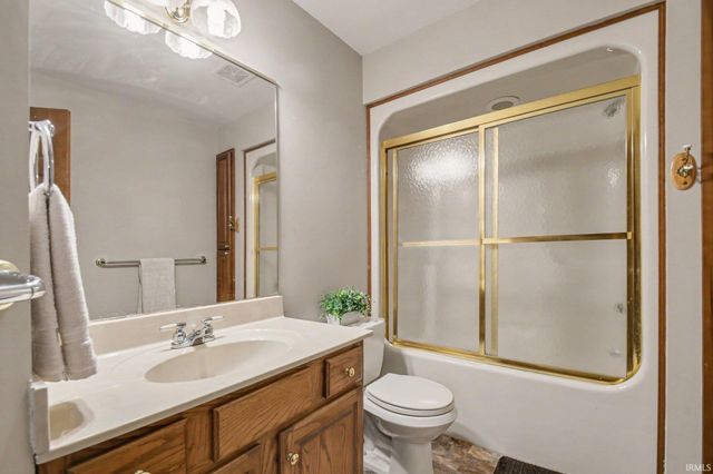 53660 Forest Lakes Drive, Middlebury, IN 46540