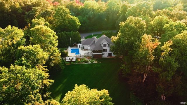 53660 Forest Lakes Drive, Middlebury, IN 46540