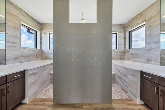 9364 MIAMI, Port Charlotte, FL 33981