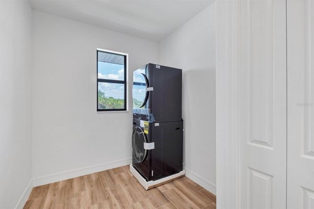 9364 MIAMI, Port Charlotte, FL 33981