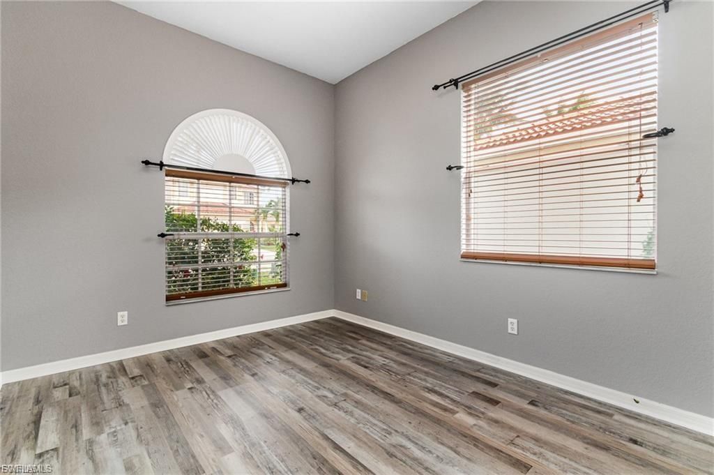 Image 11 of property listing at 2684 Sunset Lake DR, Cape Coral, FL 33909