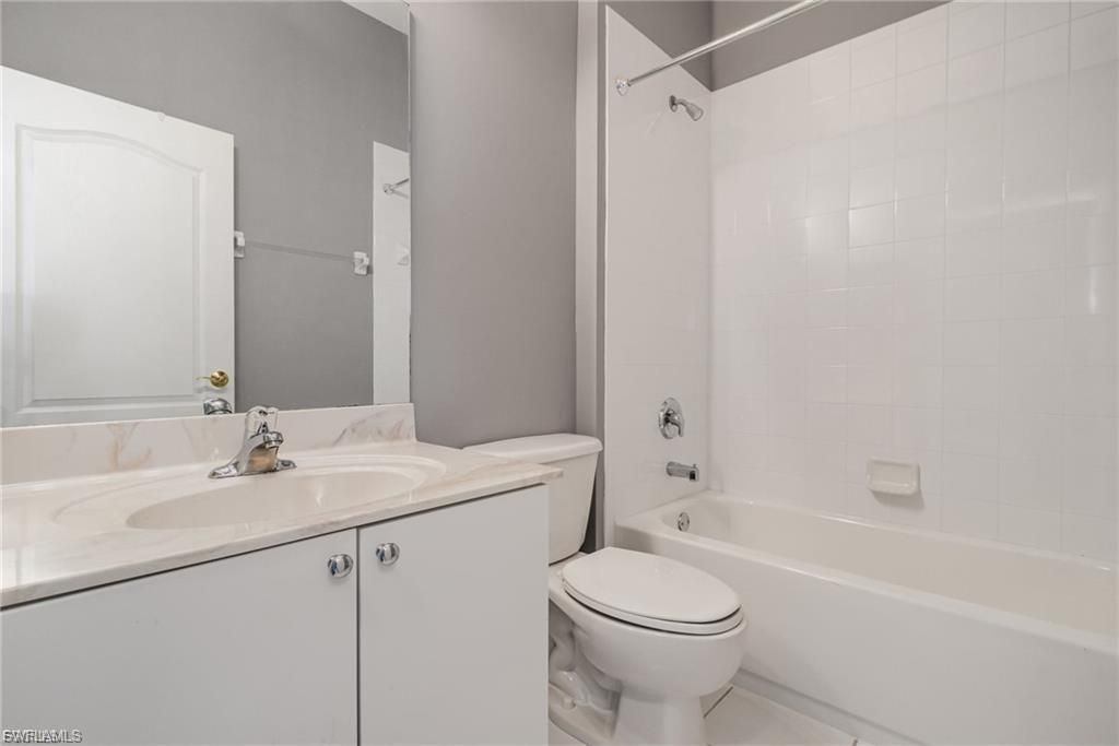 Image 12 of property listing at 2684 Sunset Lake DR, Cape Coral, FL 33909