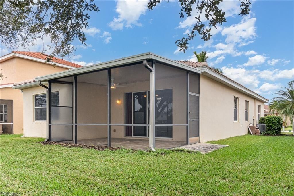 Image 16 of property listing at 2684 Sunset Lake DR, Cape Coral, FL 33909