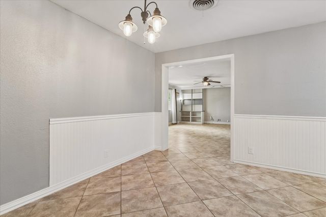 1109 S Valentine Drive, Sherman, TX 75090