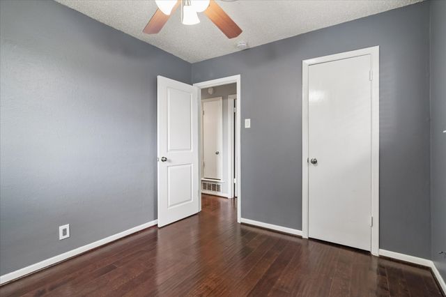 1109 S Valentine Drive, Sherman, TX 75090