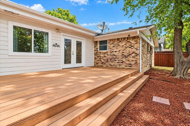 1109 S Valentine Drive, Sherman, TX 75090