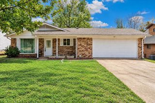 1109 S Valentine Drive, Sherman, TX 75090