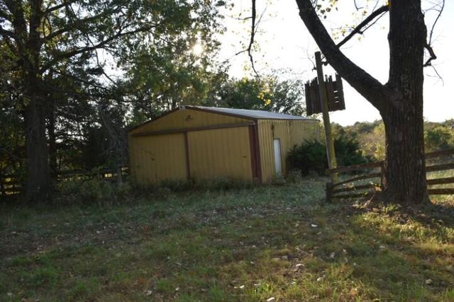 141 CR 313, Fayette, MO 65248