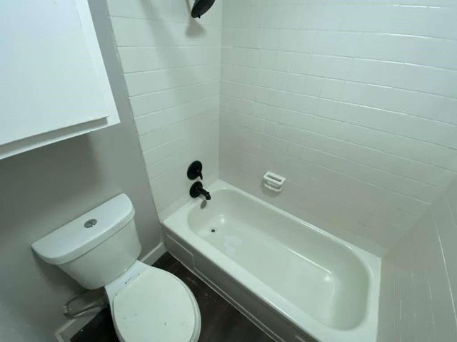 5625 Antoine Drive 404, Houston, TX 77091