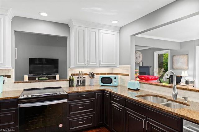 4370 Rivendell Road, Kernersville, NC 27284