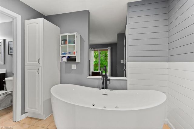 4370 Rivendell Road, Kernersville, NC 27284