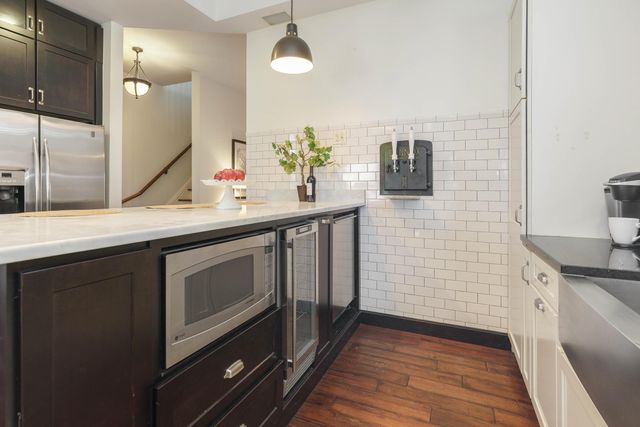 1279 Summit Street, Columbus, OH 43201