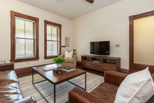 1279 Summit Street, Columbus, OH 43201